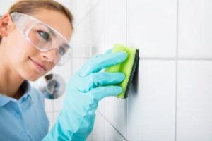 How long does it take to deep clean a house?