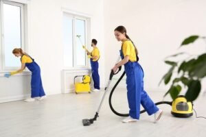 How do you deep clean an apartment before moving out?