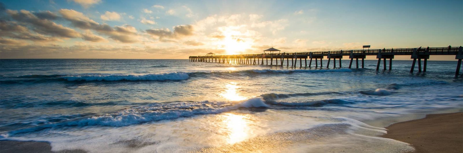 Reputable House Cleaning Services in Juno Beach background