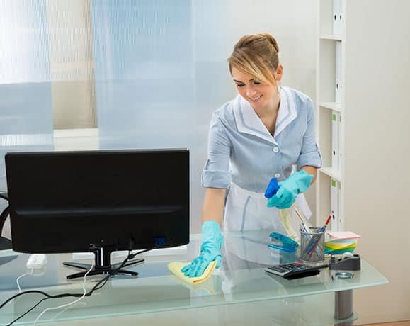 Cleaning table