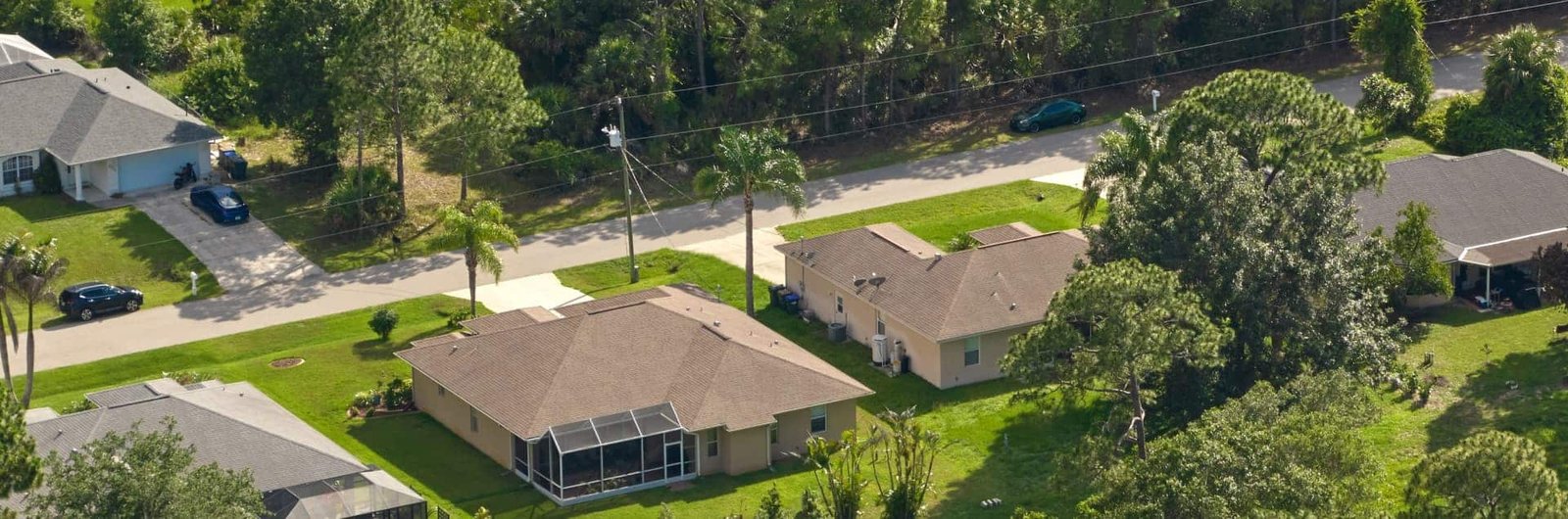 House Cleaners & Home Disinfection Services, Limestone Creek, FL background