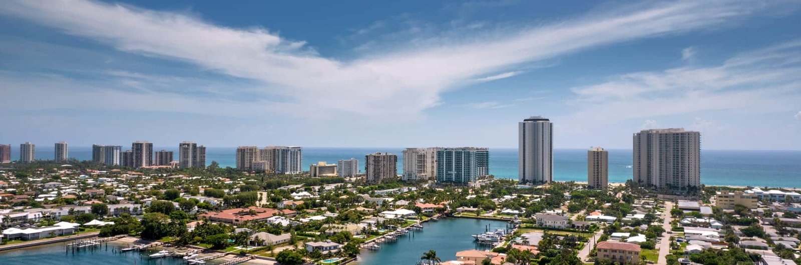 Professional Apartment & House Cleaning Services in Palm City, FL background